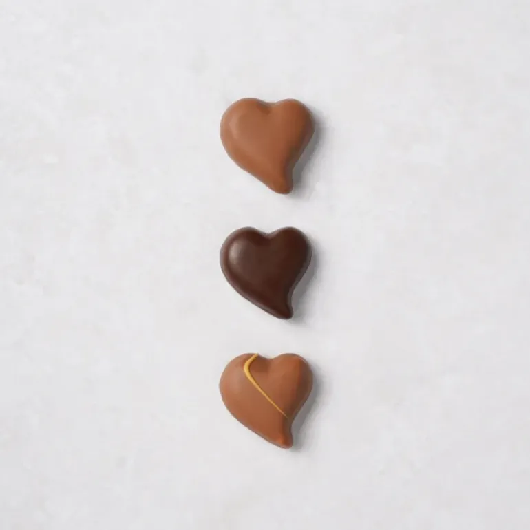 Coffret 8 Cœurs Fourrés Chocolat Noir et Lait 75 g Valrhona
