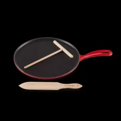 Crêpière Fonte Émaillée 27 cm Cerise avec Accessoires Le Creuset