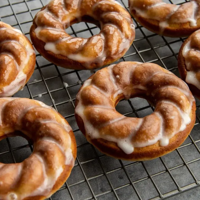 Moule à Gâteaux Donuts Torsadés (x6) Pro Cast Nordic Ware