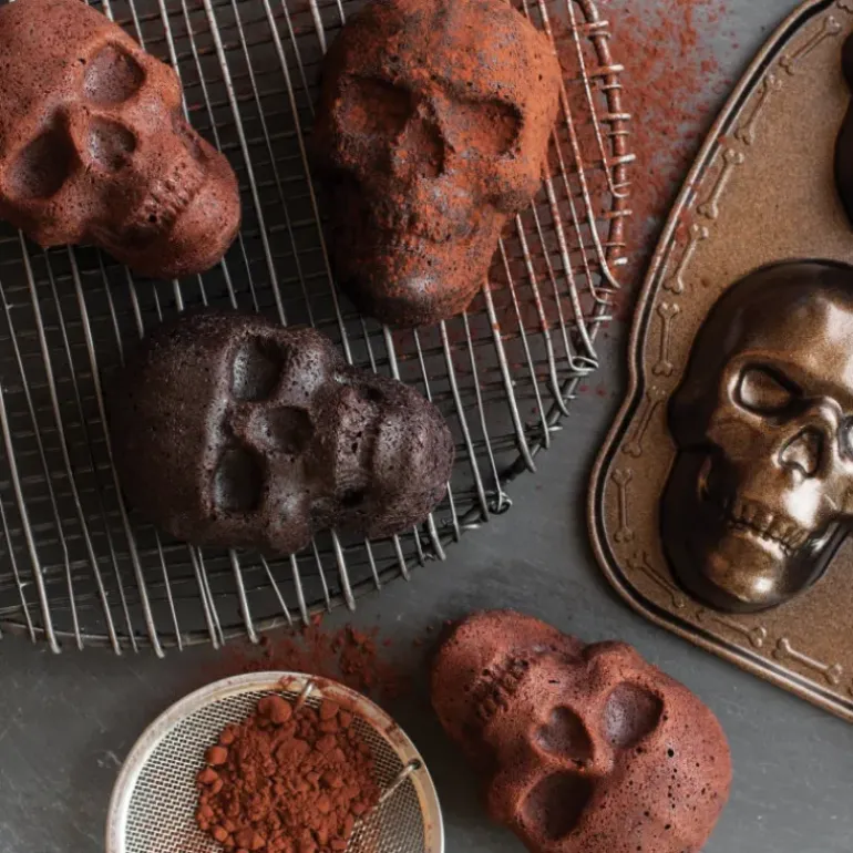 Moule à Gâteaux Têtes de Mort (x6) Bronze Nordic Ware