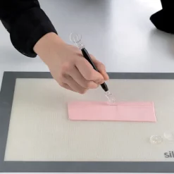 Roulette à gaufrer pour Pâte à Sucre Silikomart