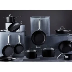 Sauteuse Bord Droit 28 cm Antiadhérente Les Forgées Le Creuset