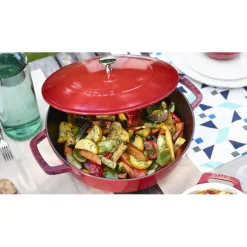 Sauteuse en Fonte Chistera 24 cm Rouge Cerise Staub